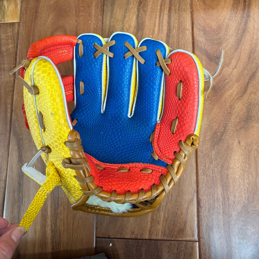 Franklin Youth T-Ball / Baseball Glove, 9 inch